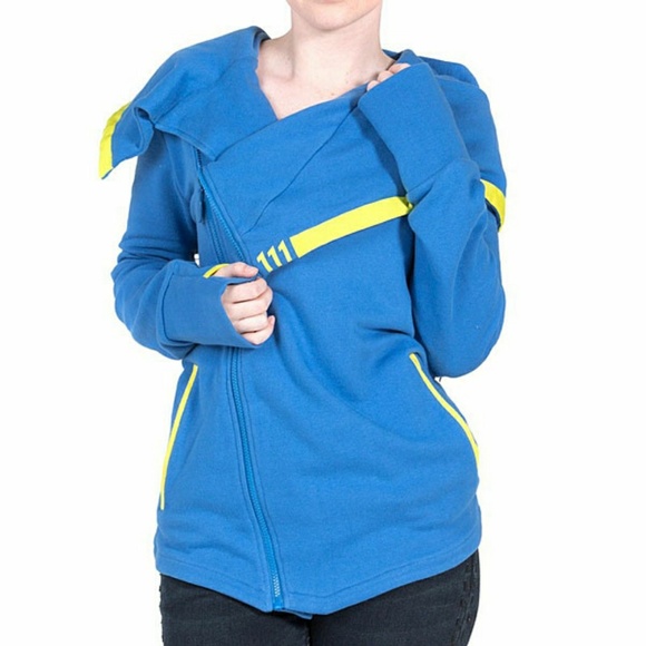 *DONATED* Fallout Vault 111 Hoodie - Picture 3 of 6